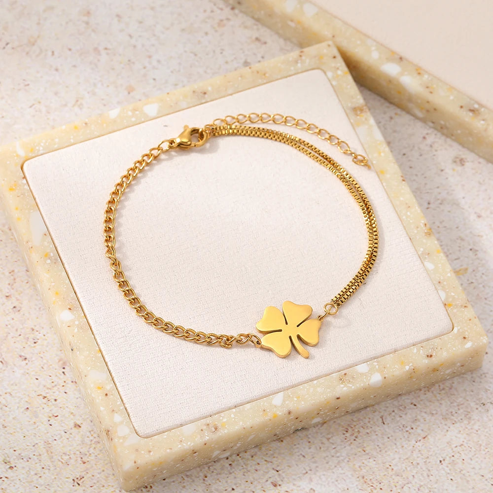 Edelstahl-Armbänder Klassische Glücksklee-Anhänger Hip-Hop-Armband für Damen Schmuck Nicht verblassend Hochwertiger Alltagsschmuck