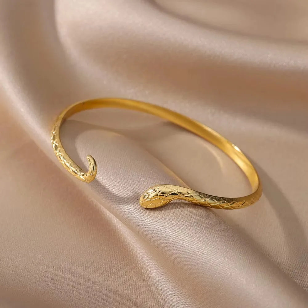 Edelstahl-Schlangen-Armreif für Damen, Vintage Goldfarben, Ästhetisches Charm-Armband, Alltagsschmuck, Geschenk für Frauen