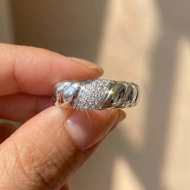 925er Sterlingsilber Mode Damenringe Luxus Gepflastert Kristall Zirkonia Hip Hop Mädchen Fingerringe Vielseitiger Edelschmuck