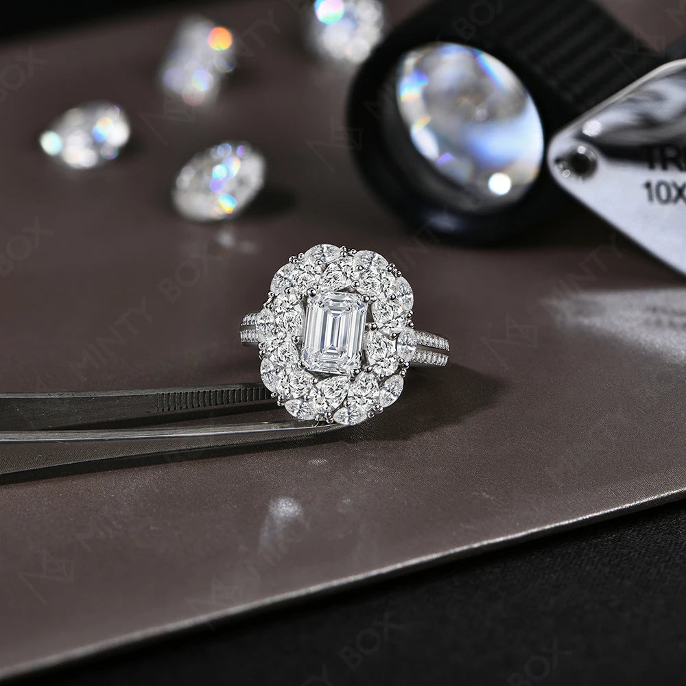 MINTYBOX Anillo de compromiso de talla esmeralda con halo y diseño de flor de 2,0 ct, diamante creado en laboratorio, plata S925, anillos de moissanita para mujer, chapado en oro de 18 quilates