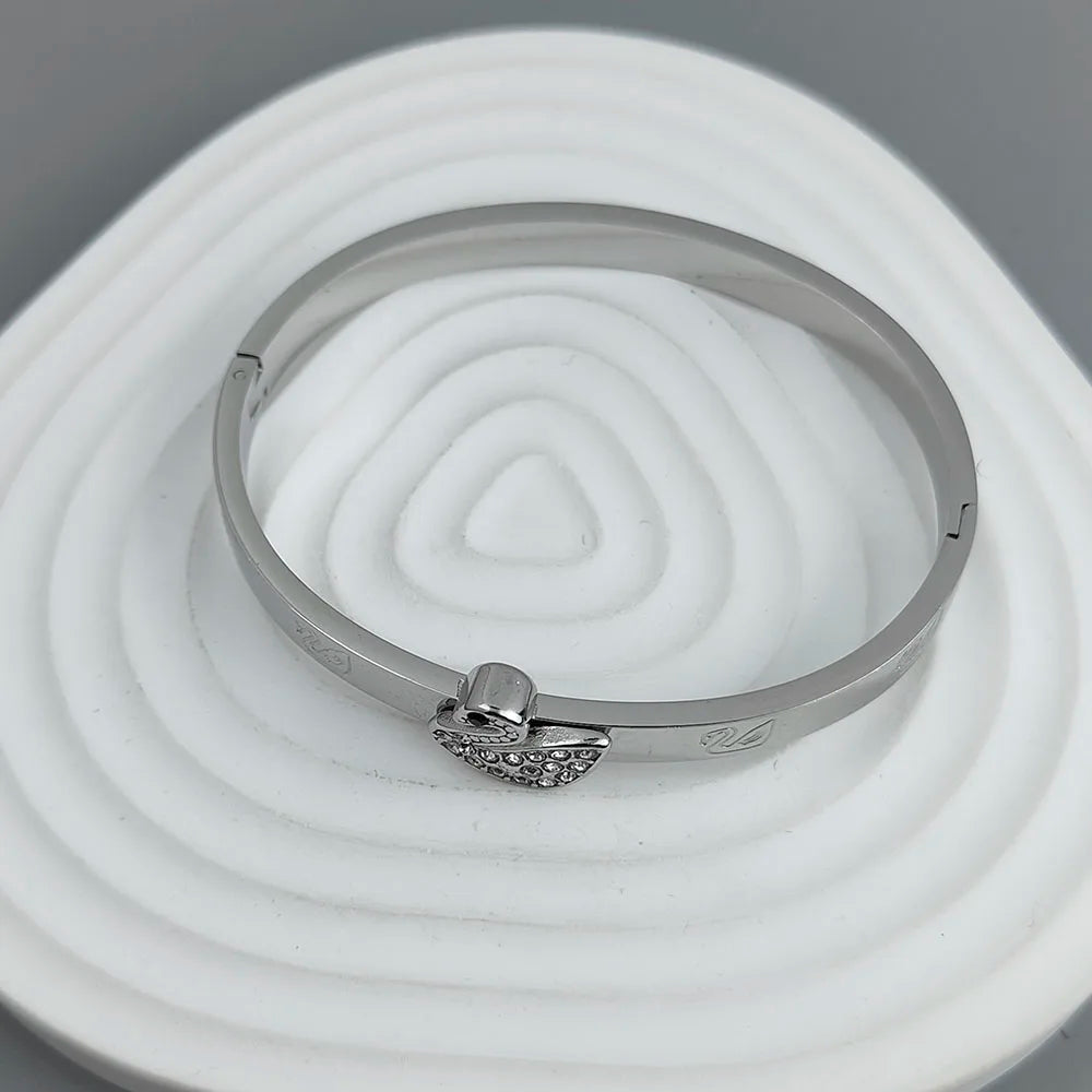 Neues Schwan Zirkon vergoldetes Edelstahlarmband 18K, hochwertiges wasserdichtes Pärchenarmband, Frauengeschenk
