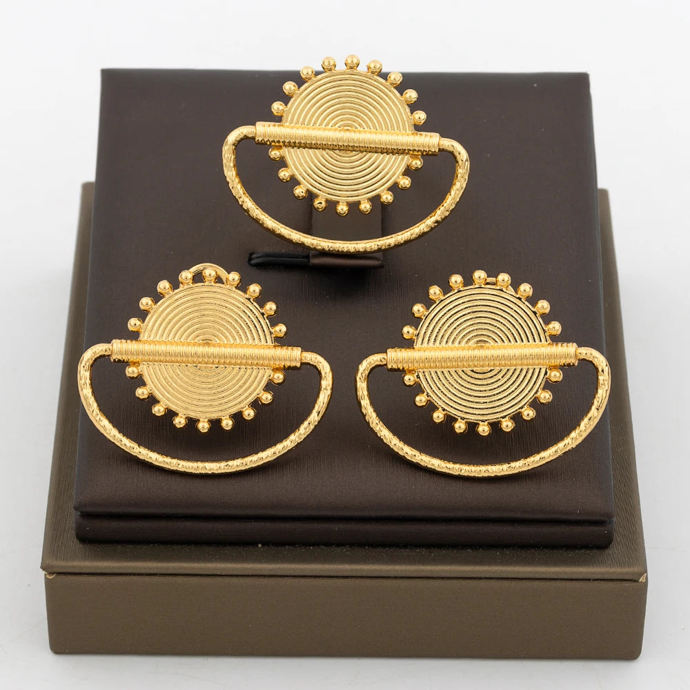 Afrikanische 18K Goldfarbe Ohrringe Ring Schmuckset für Frauen Unregelmäßiges Design Clip Ohrringe und Fingerring Set für Hochzeiten Party