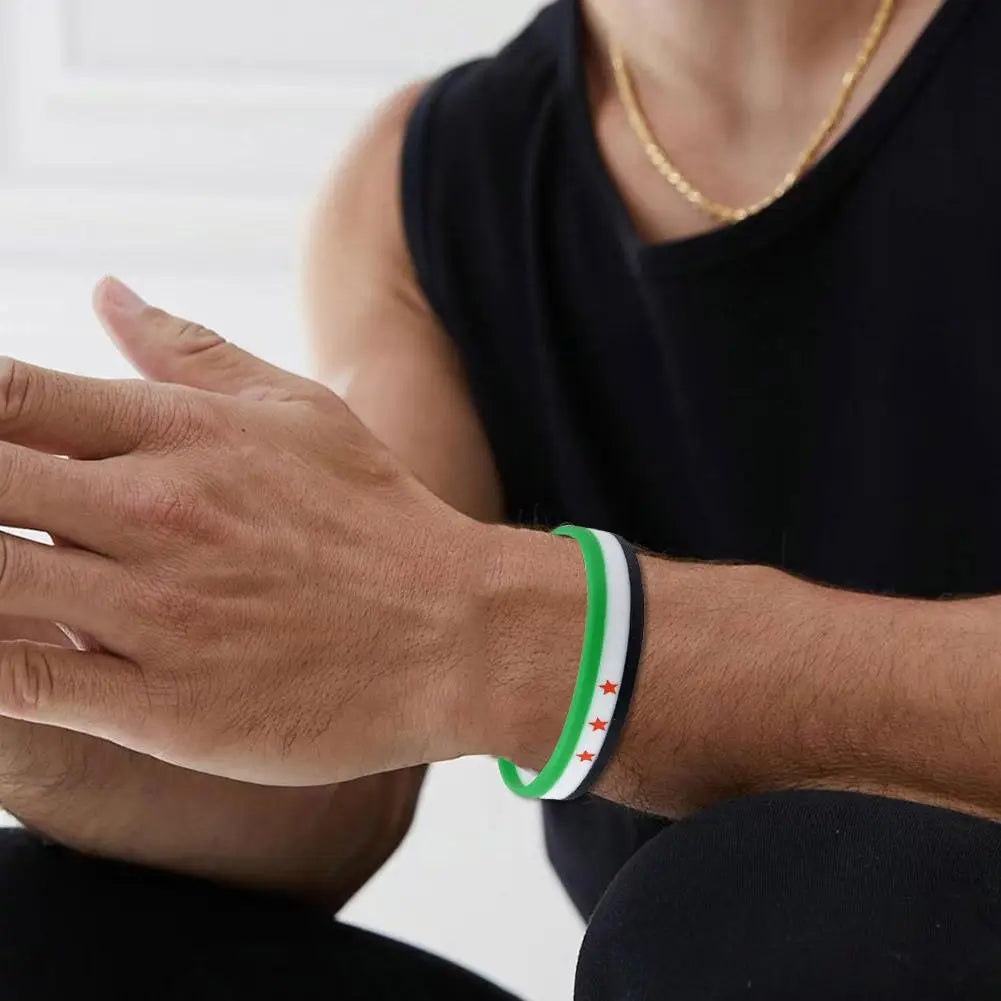Syrien Flagge Silikonarmbänder für Männer und Frauen Personalisierte Armbänder Sport-Armband Armreif Leichtes Band für Freizeit
