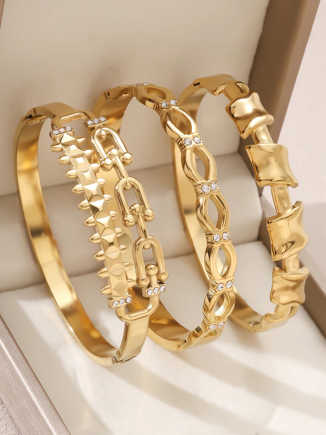 18K vergoldetes, nicht verblassendes Goldarmband aus Edelstahl – langlebiges und modisches Schmuckaccessoire, geeignet als Weihnachtsgeschenk