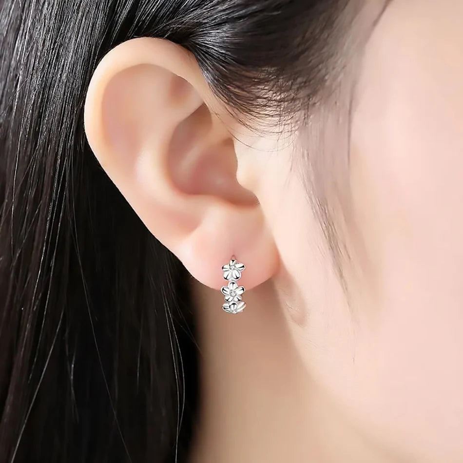 925 Sterling Silber Creolen mit süßem Blumendesign, ideal für den Alltag, Feiertage und Geschenke, im Vintage-Bohemian-Stil
