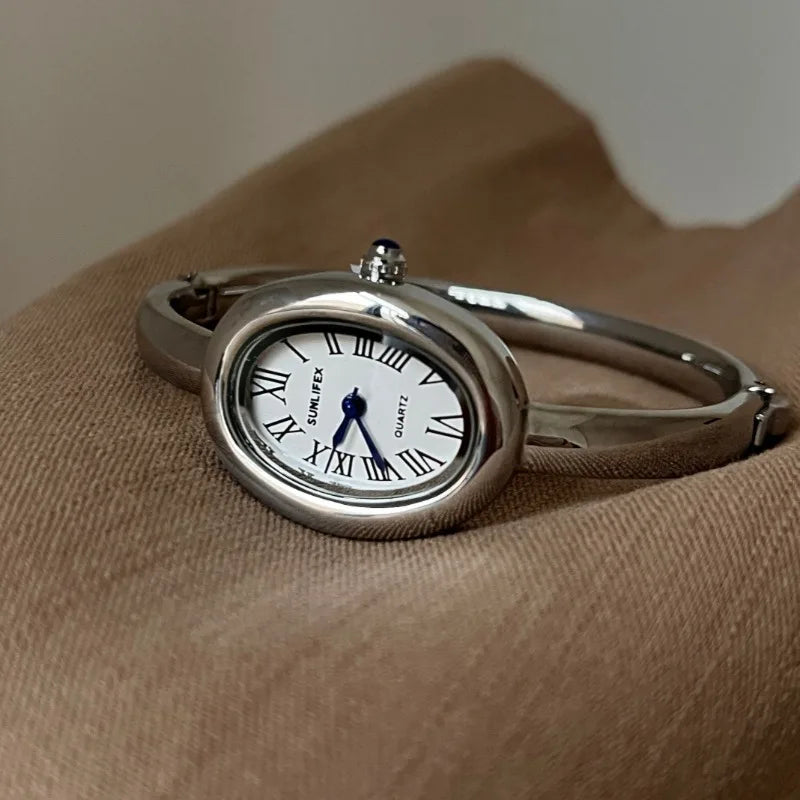 Berühmte Marke Damen Quarzuhr Mode Luxus Gold Armbanduhr Geschenk Damen römische Zifferblatt Armbanduhr Dropshipping Uhr