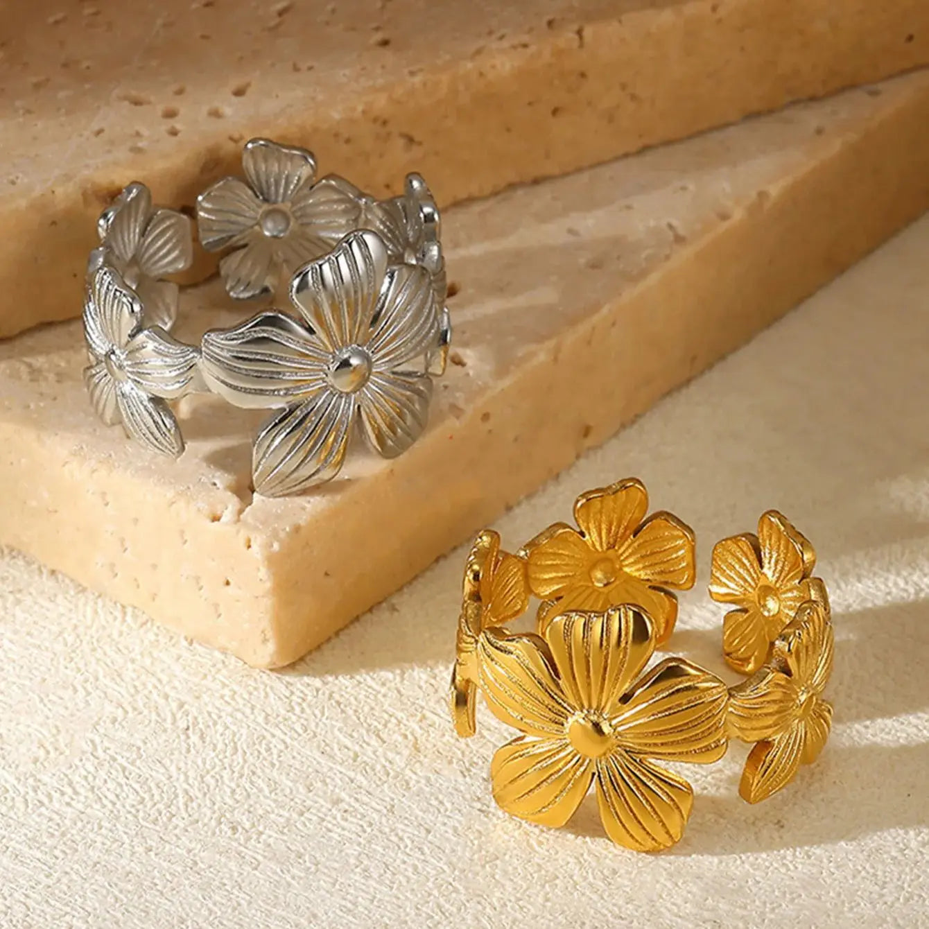 Einzigartiges Design Blumenringe für Frauen Geometrischer Edelstahl Blumenöffnung Ring Goldfarbener Schmuck Geschenk Anillos
