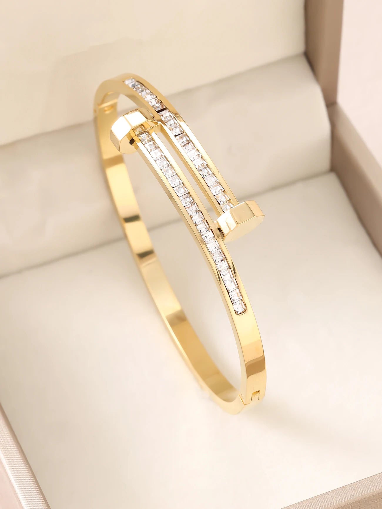 1 Stück 18K vergoldetes stapelbares Edelstahlarmband mit Kette und Kleeblatt-Design, Modischer Stil für Damen, Geeignet für Freizeit