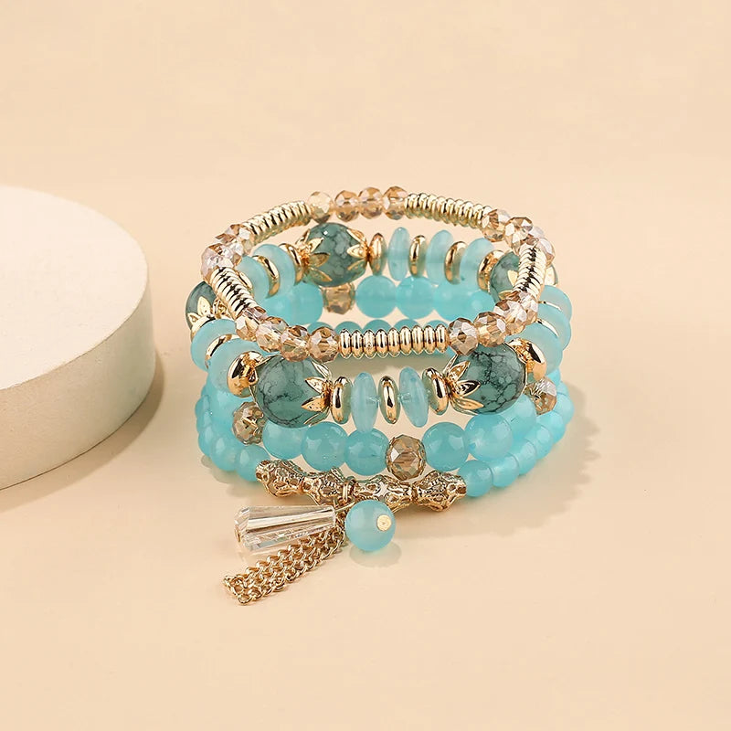 4 Stück neue Quasten-Charm-Perlen-Armband-Set für Frauen Bunt Glasperlenkette Armreif Weiblicher böhmischer Schmuck