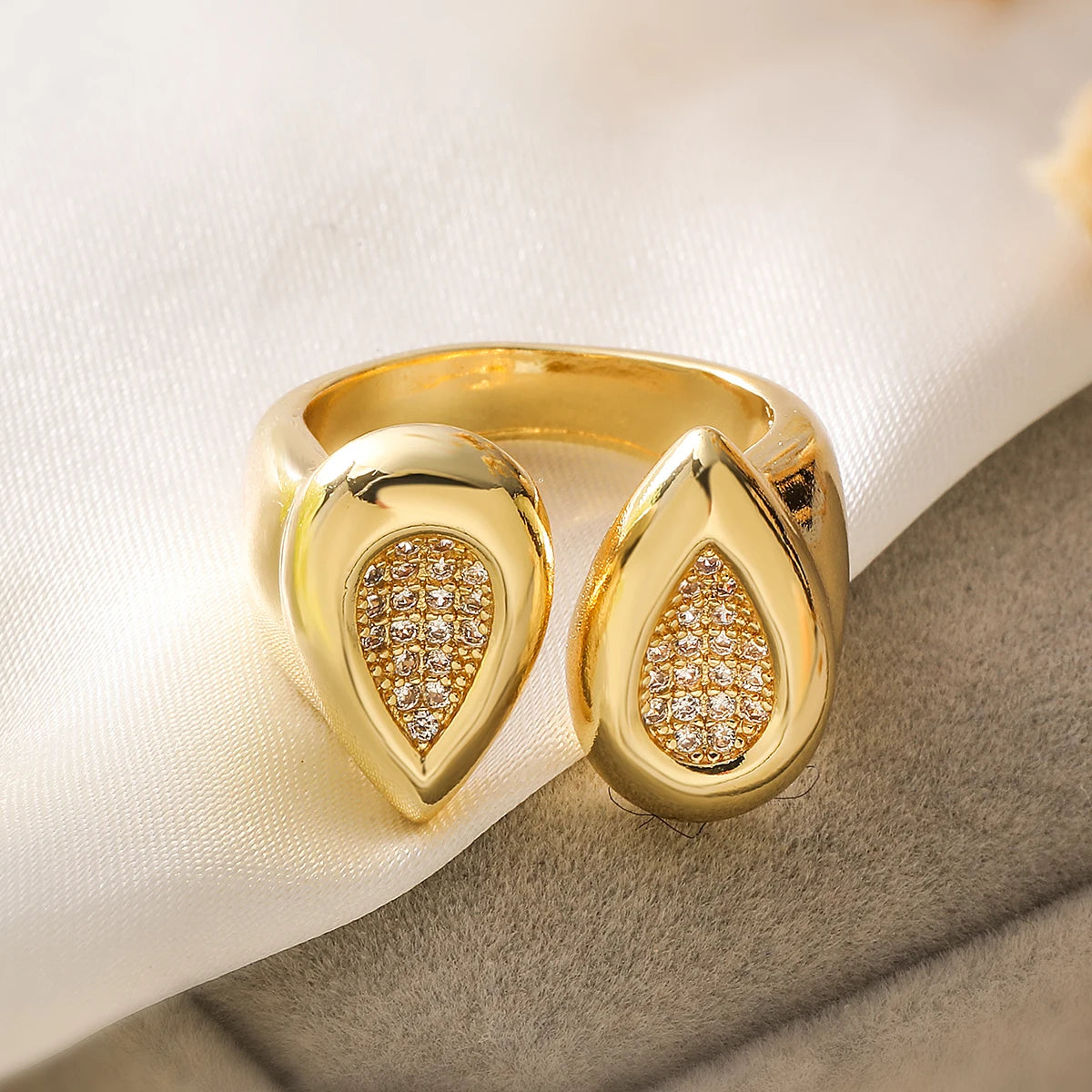 NEWBUY Hochwertige AAA CZ Zirkon Intarsien Kupfer Hochzeitsschmuck Einzigartiges Design Offene Ringe Für Elegante Frauen Größenverstellbar