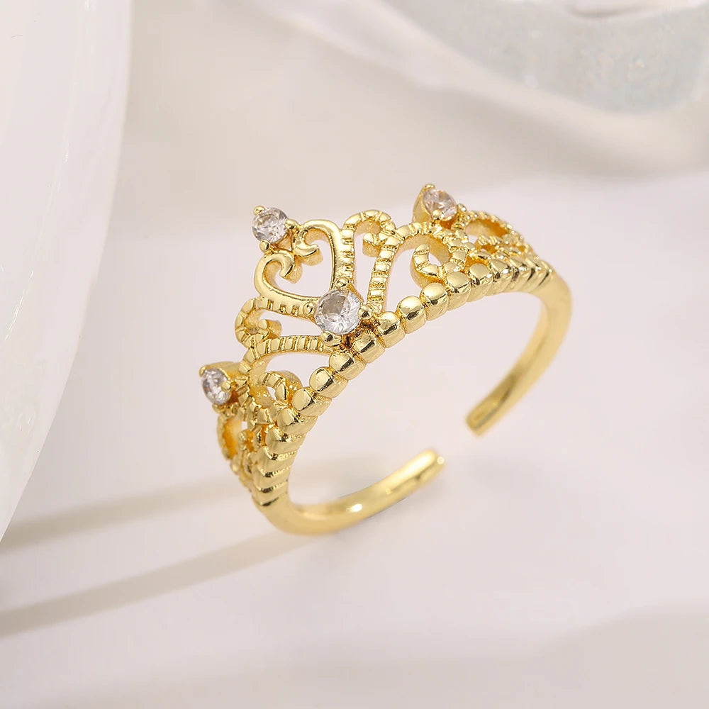 NEWBUY 2025 Trendige goldfarbene Kronen-Anhänger-Fingerringe, offenes Design, verstellbar, glänzende Zirkonia-Hochzeits-Schmuck für Damen