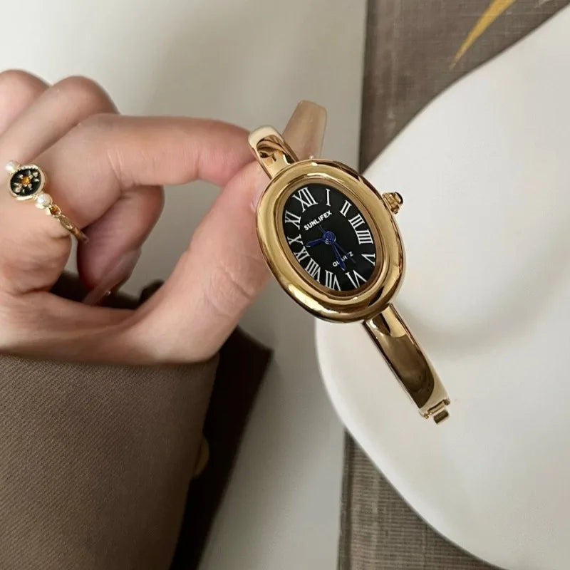 Berühmte Marke Damen Quarzuhr Mode Luxus Gold Armbanduhr Geschenk Damen römische Zifferblatt Armbanduhr Dropshipping Uhr