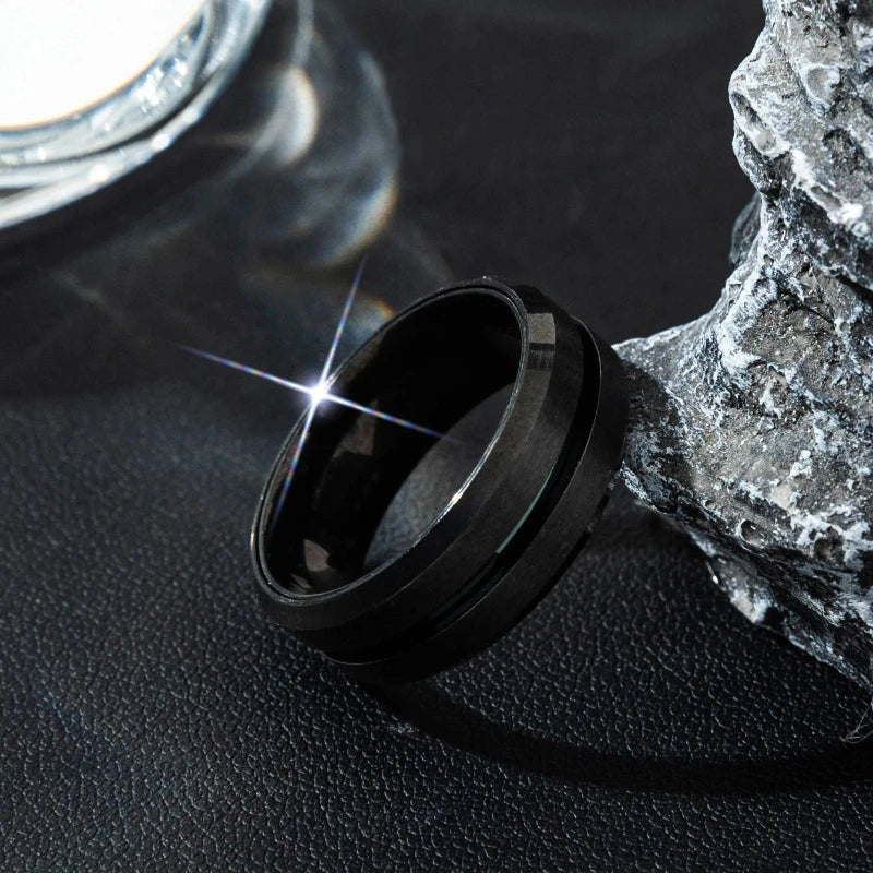1 Stück Herren-Ring, galvanisiert, schwarz, trendig, minimalistisch, West Coast Hip-Hop-Punk-Stil, schwarzer Ritterring, drehbares Design