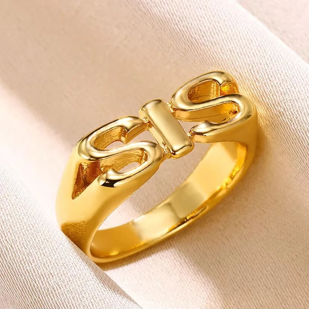 MOM SIS DAD Buchstabenringe für Frauen Männer Vintage Goldfarben Fingerring Modeschmuck Familie Weihnachtsgeschenke