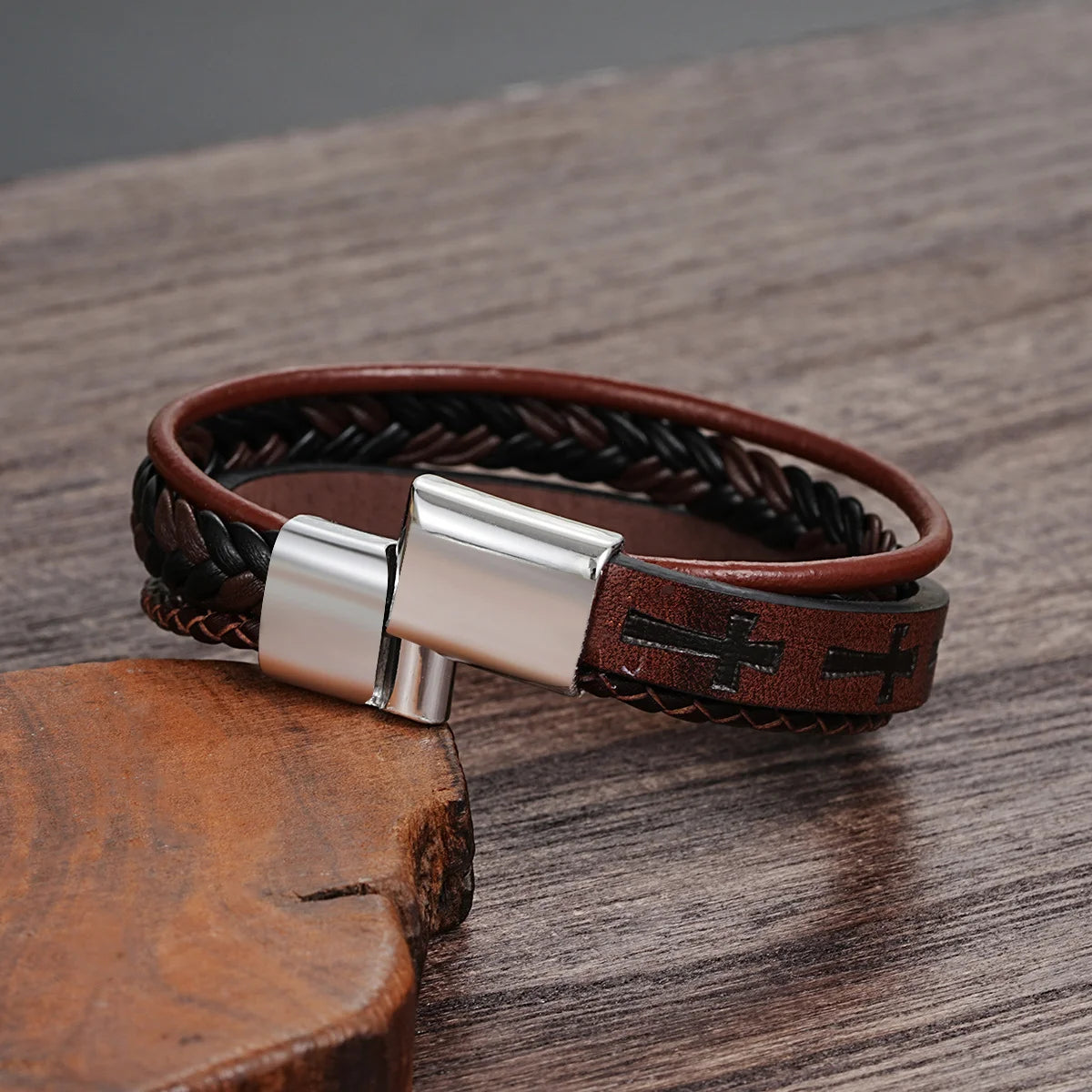 Fashion Kreuz Lederseil Armband für Herren Vintage Geflochtenes Lederarmband Punk Metall Magnetverschluss Persönlichkeit Armband Schmuck