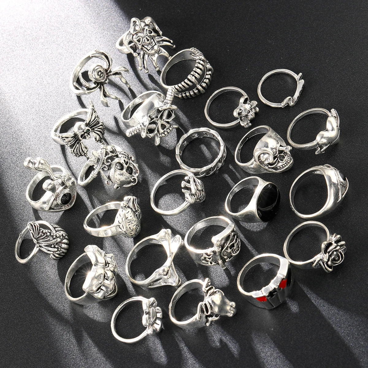24-teiliges Gothic-Skelett-Unisex-Ring-Set Punk Grunge Schmetterling Frosch Damen Herren Schmuck Hip Hop Party Street Ring Accessoires Geschenk