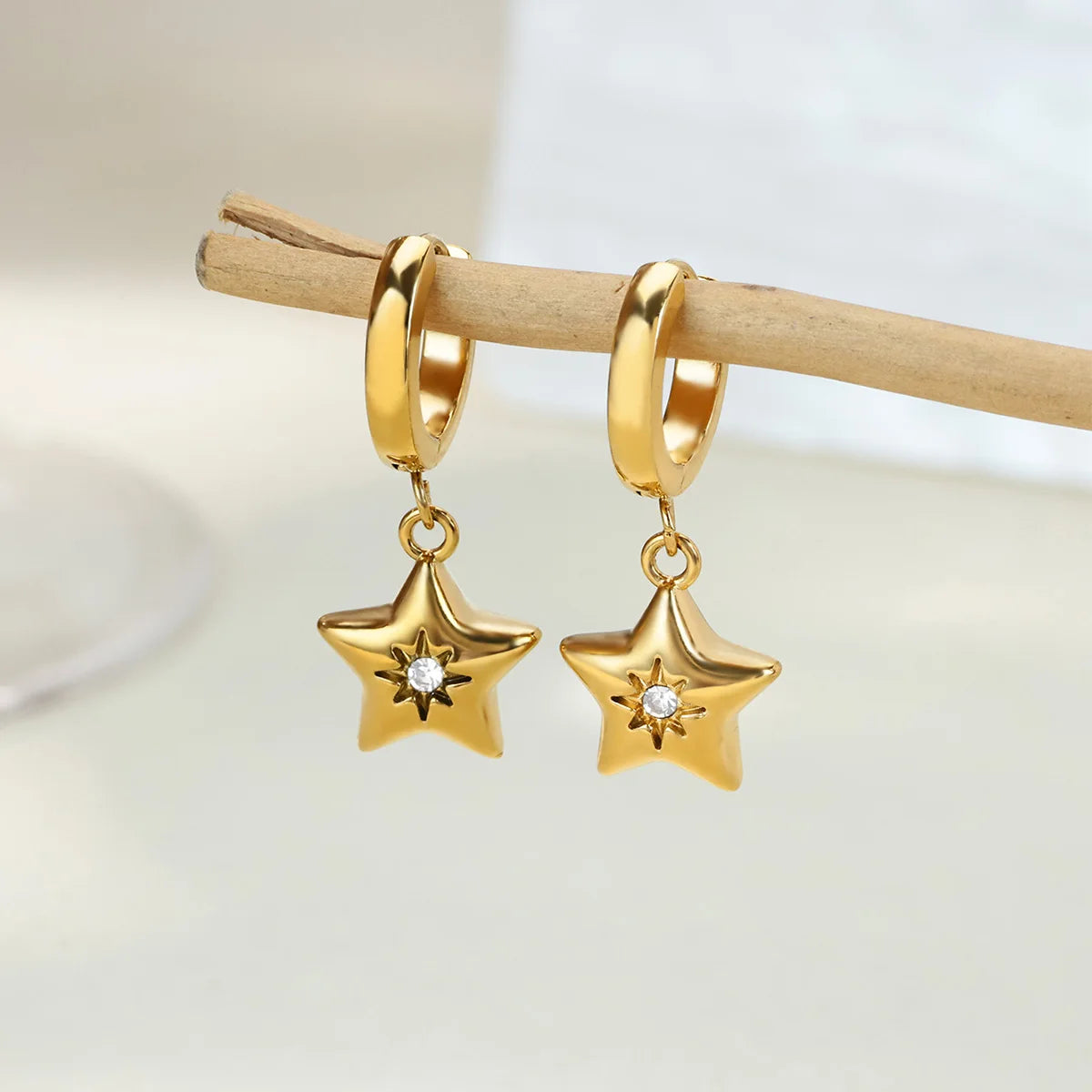 Pendientes de aro de corazón vintage chapados en oro para mujer, de acero inoxidable, geométricos, perforados, joyería de lujo con circonitas, regalo de boda