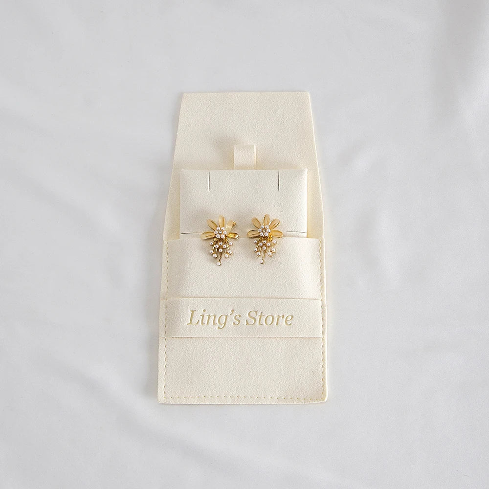 20/50/100 Stück personalisiertes Logo Schmuck Mikrofaserstreifen 8x8cm Taschenkarten für Ohrringe Ohrstecker Halskette Anhänger