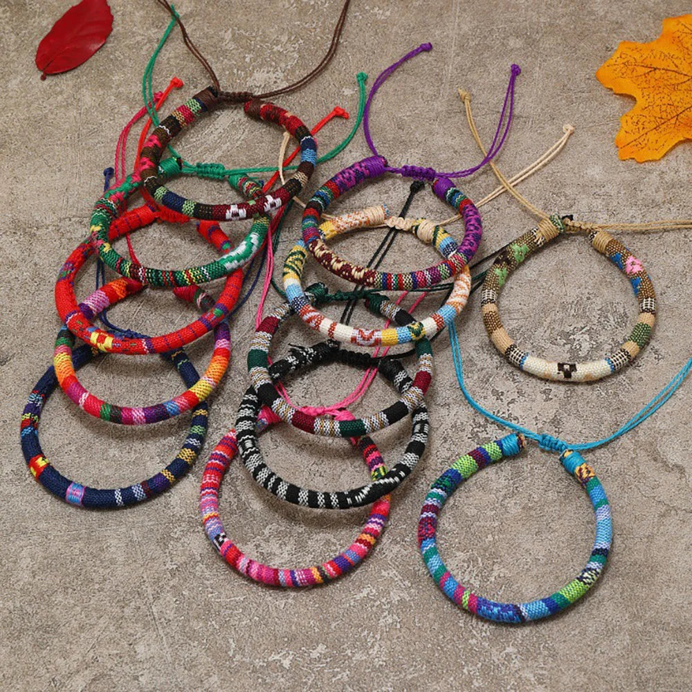 12 Stück Böhmisches Surfer-Strand-Armband-Set für Herren und Damen Geflochtene Boho-Sommerarmbänder Handgemachter Festival-Schmuck