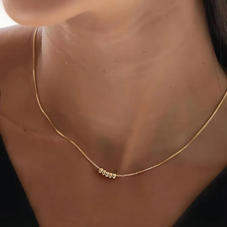 Vintage Goldfarbene Metallkreuz-Anhänger Halskette Armband Schmuckset für Damen Schlichter Minimalistischer Schmuck für den Alltag