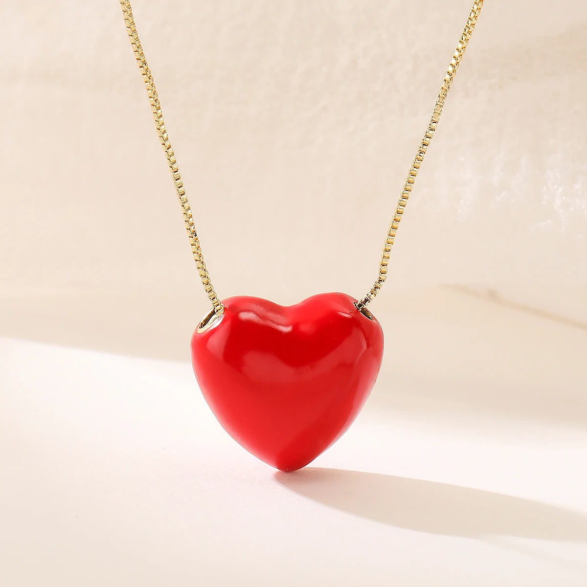 NEWBUY Hot Sale Red Oil Dripping Heart Pendant Necklaces For Women