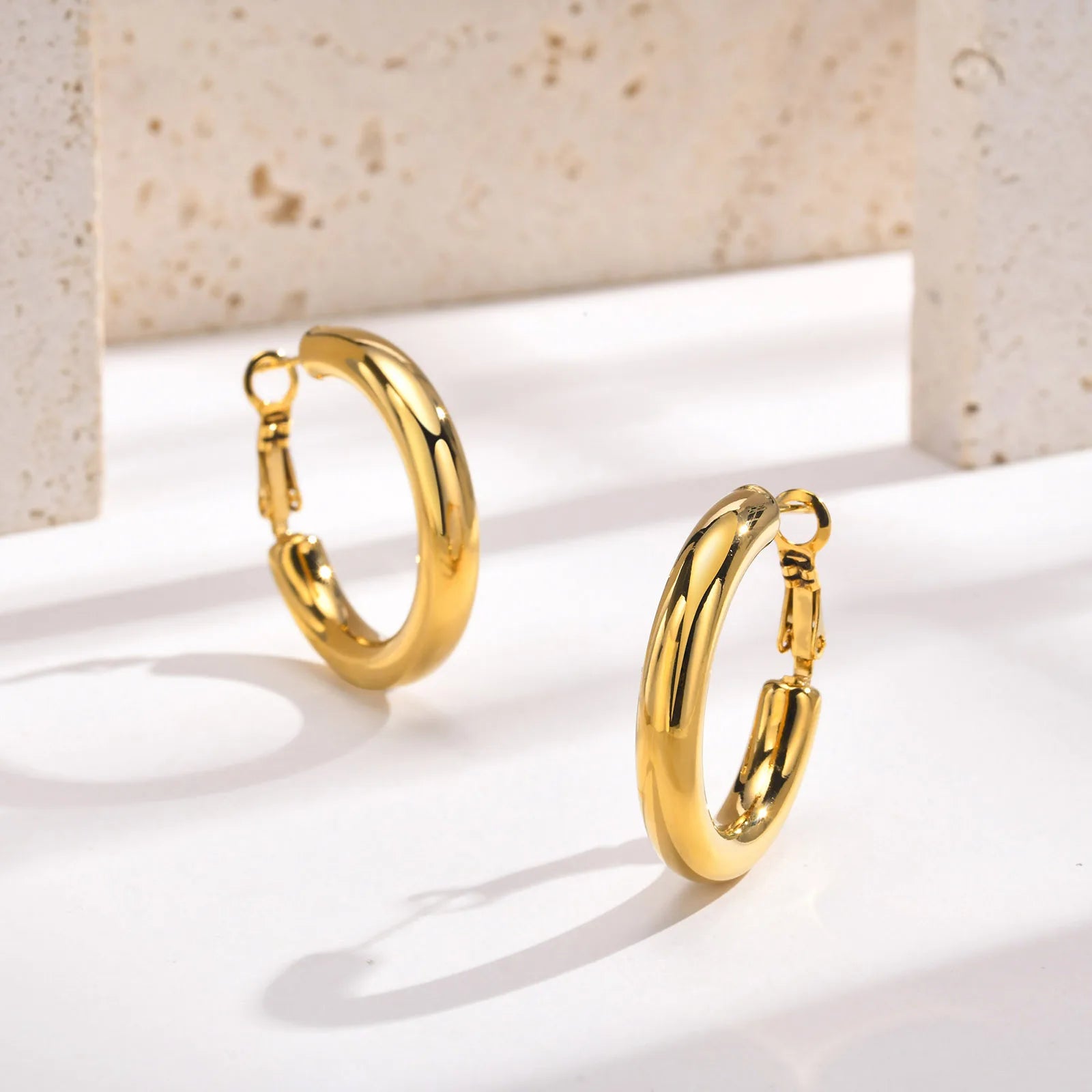 30/40/50mm Kreisförmige Creolen für Damen, Klassische Edelstahl 18k Vergoldete Minimalistische Schmuck Hypoallergen