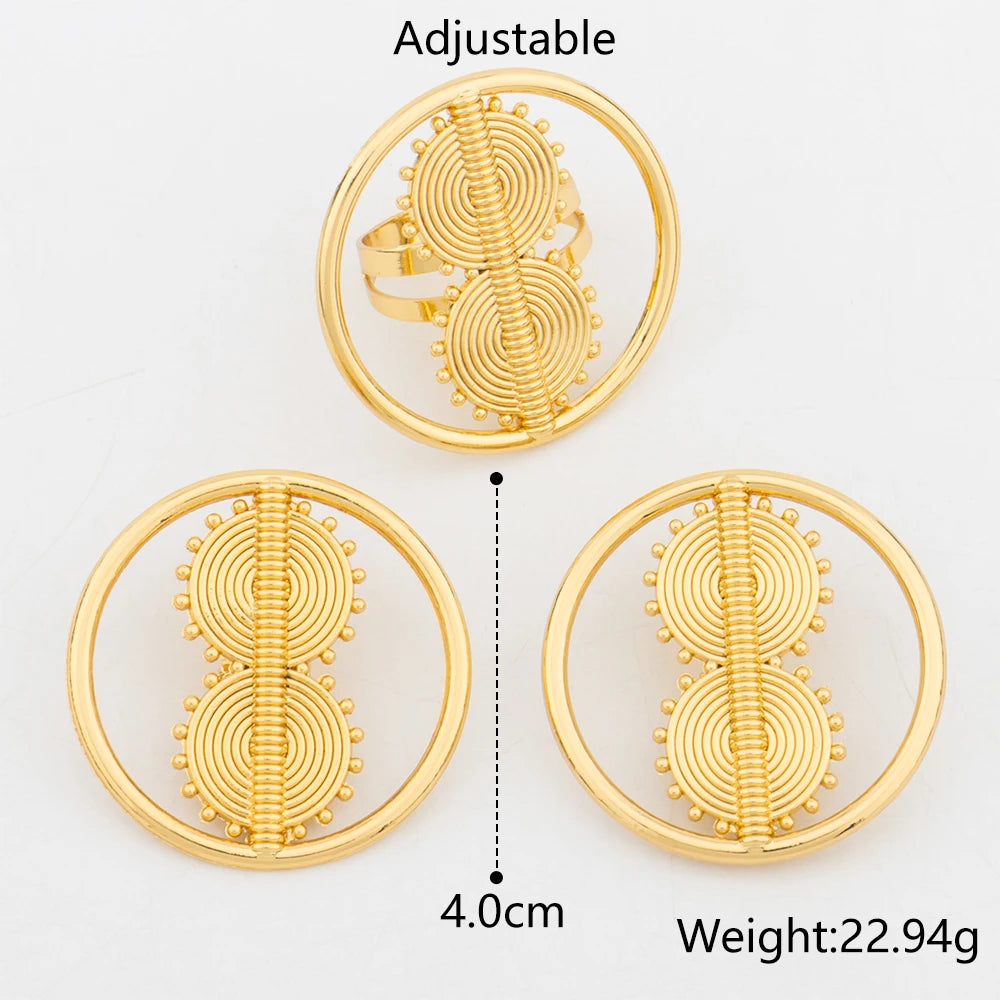 Trend Goldfarbene Ohrringe Schmuckset für Frauen Hohles Design Clip-Ohrringe mit Fingerring Alltagskleidung für Partyzubehör
