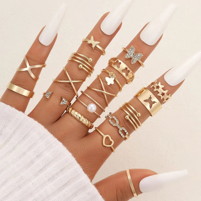 58-teiliges Set Goldfarbene Ringe für Damen und Herren Vintage Hohl Schmetterling Perle Herz Kristall Geometrische Ringe Trendiger Fingerschmuck