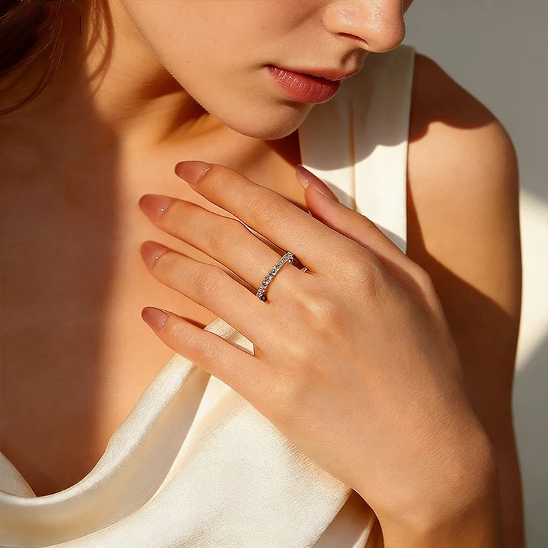 NeeTim D Color 2mm Voll-Moissanit-Diamantring für Damen Sterlingsilber 925 vergoldet Hochzeits-Brautring Schmuck