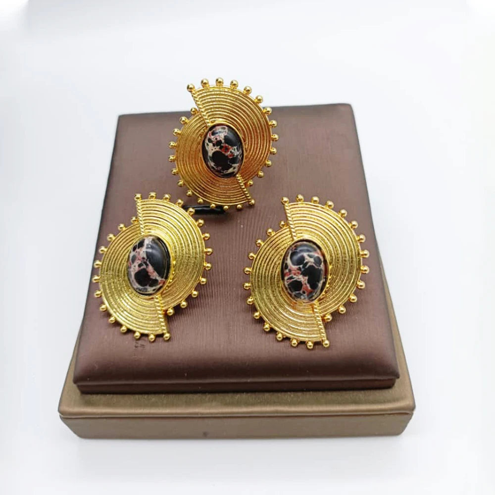 Afrikanisches Schmuckset für Damen Spiralform Neue Mode Lila Stein Ohrringe Fingerring Dubai Indischer Luxus Goldschmuck