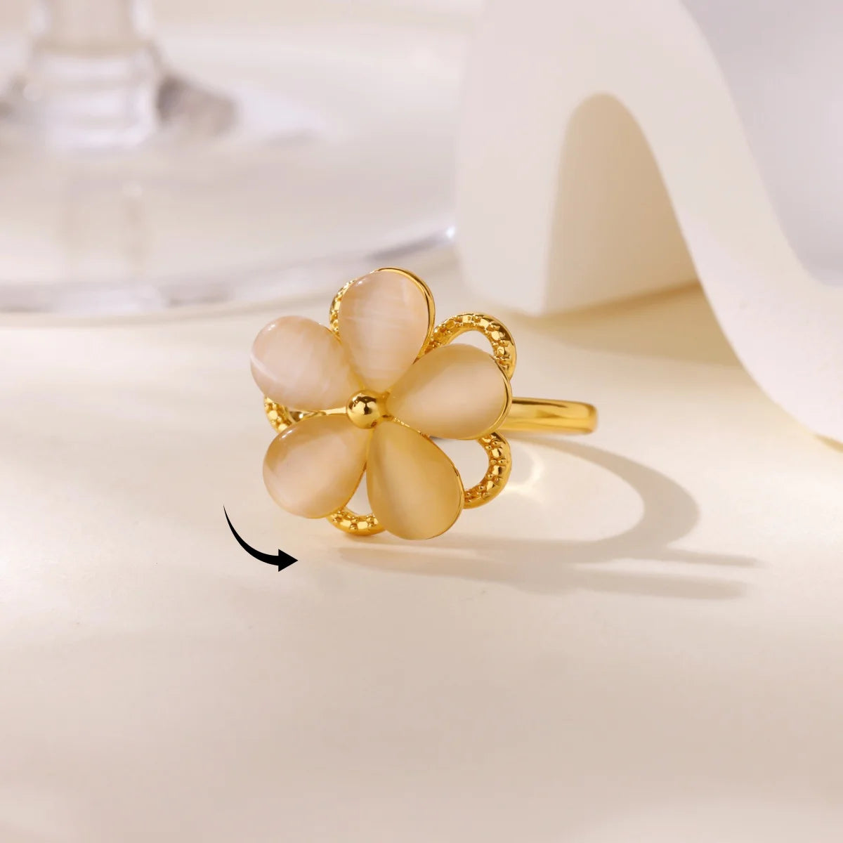 Luxus Zirkon Drehbarer Blumen-Herz-Ring für Frauen Edelstahl Goldfarben Offener Ring 2025 Neue Mode Hochzeits-Paarschmuck