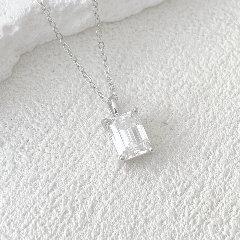NeeTim 1ct 2ct 3ct 4ct Colgante de moissanita talla esmeralda para mujer, plata S925 con cadena de collar chapada en oro blanco
