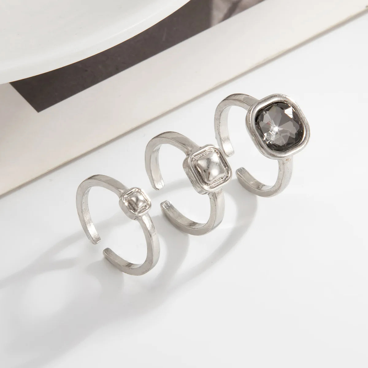 Top Quality Irregular Crystal Rings for Women Wedding Bride Elegent Stone Ring for Women Christmas Mothers' Day Gifts