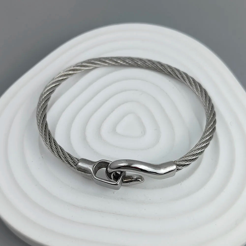 Neuer Drahtseil-Knopfhaken, vergoldetes Edelstahlarmband 18K, hochwertiges wasserdichtes Paararmband, Ehefraugeschenk