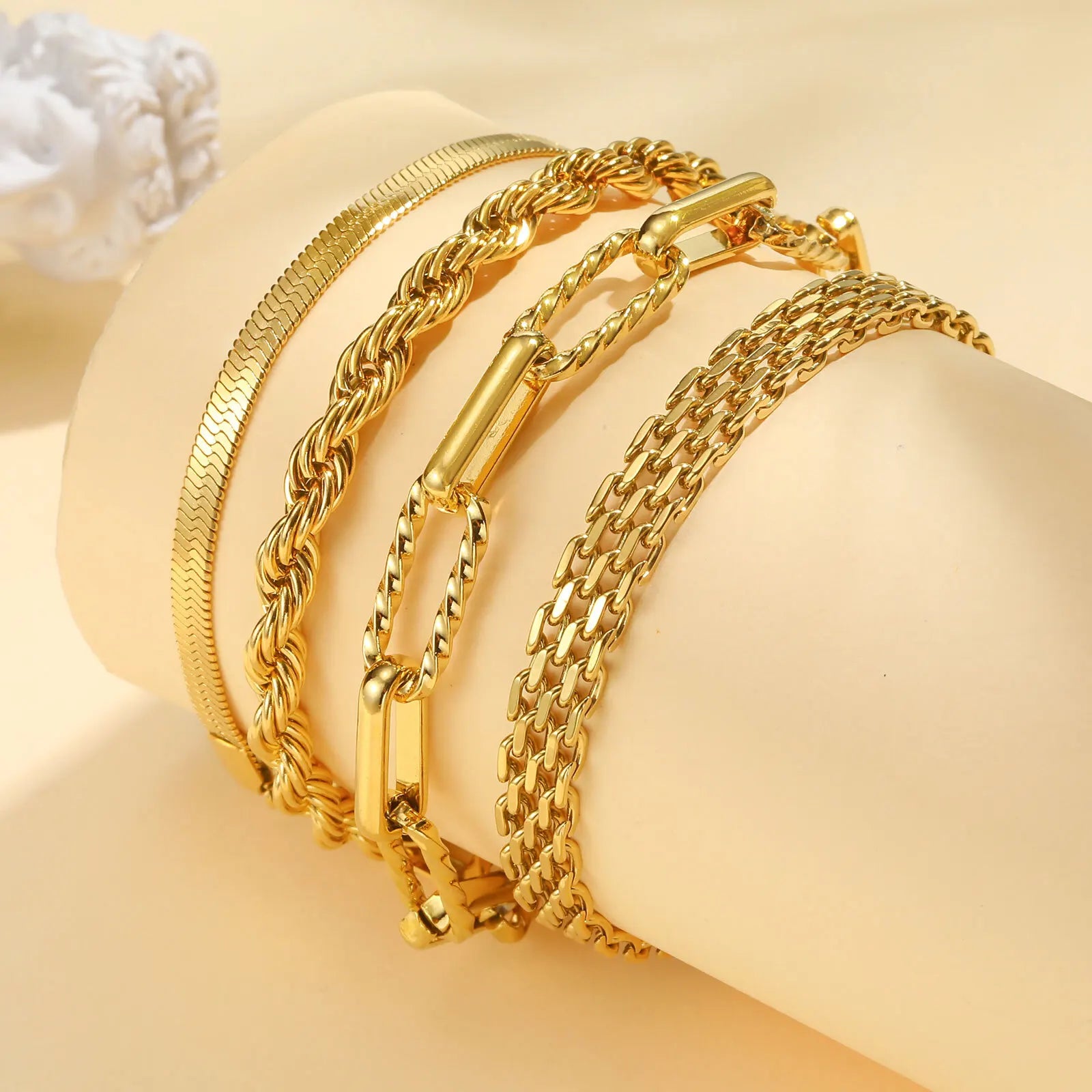 Wasserdichte Edelstahl-Kettenarmbänder für Damen, vergoldete, stapelbare Gliederarmbänder als Geschenke