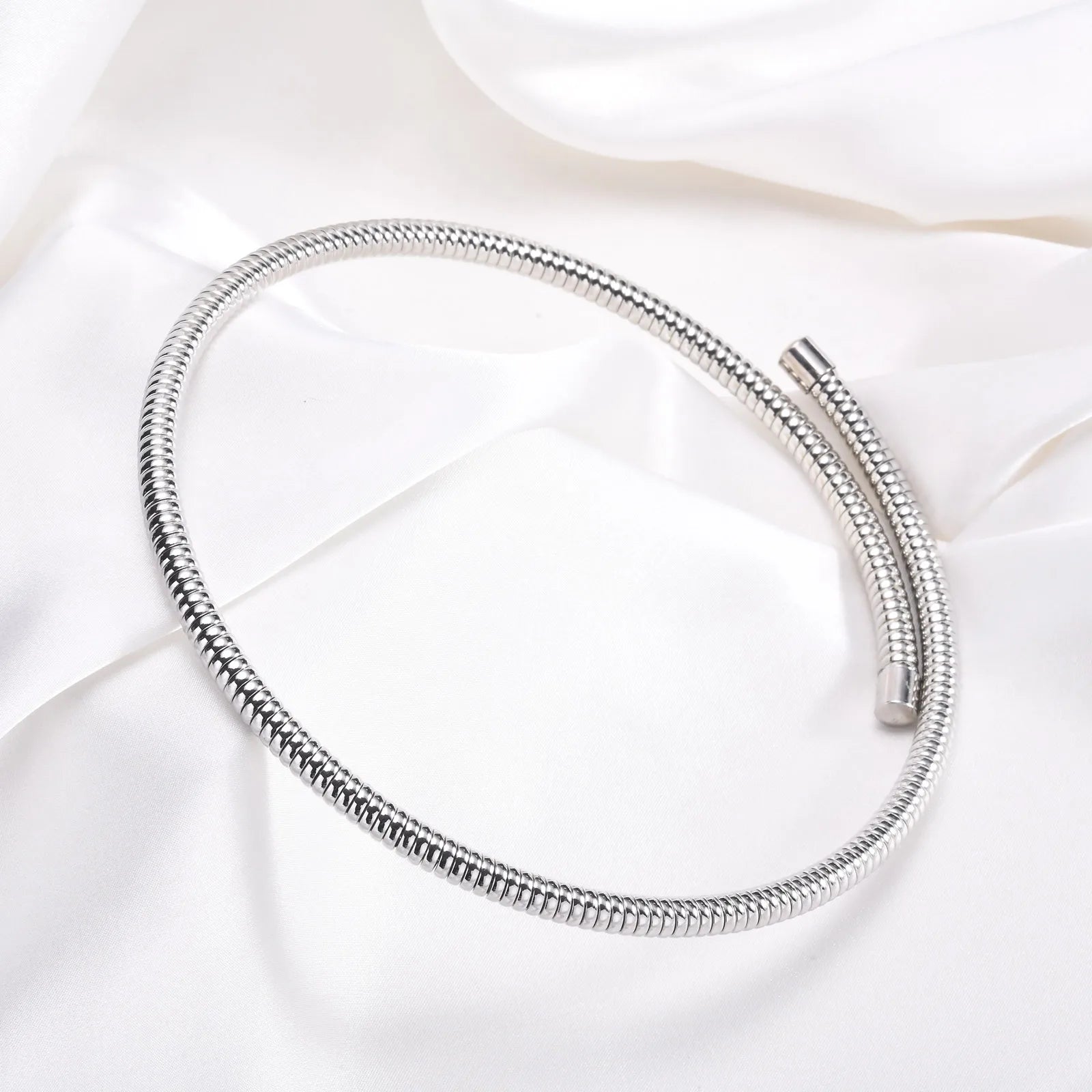 Women Torques Necklace, Adjustable Open Choker Snake Collar Stretch Statement Jewelry