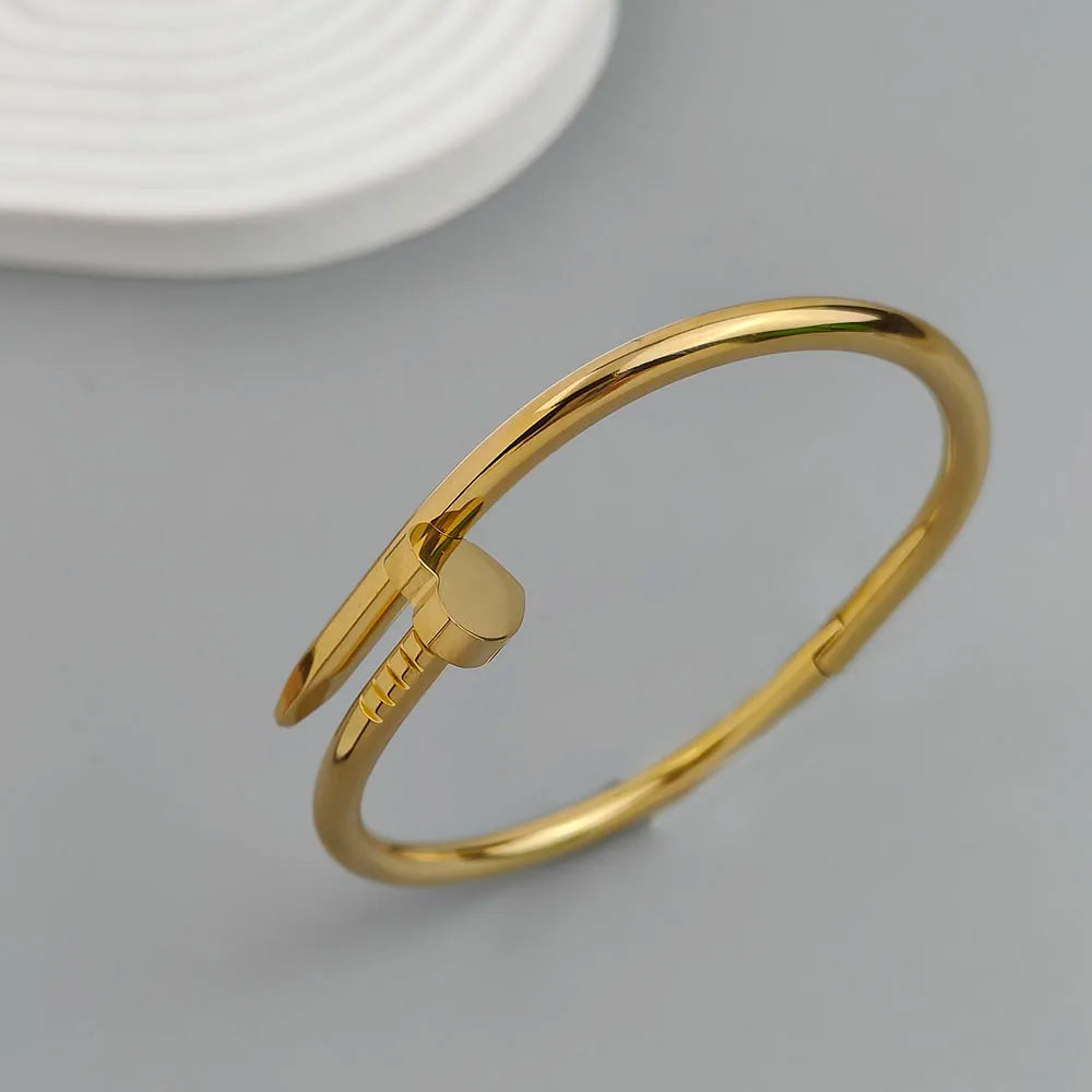 Bezauberndes vierblättriges Kleeblatt-Kugelarmband für Damen aus Edelstahl, wasserdichtes und rostfreies Armband, das von Paaren getragen wird