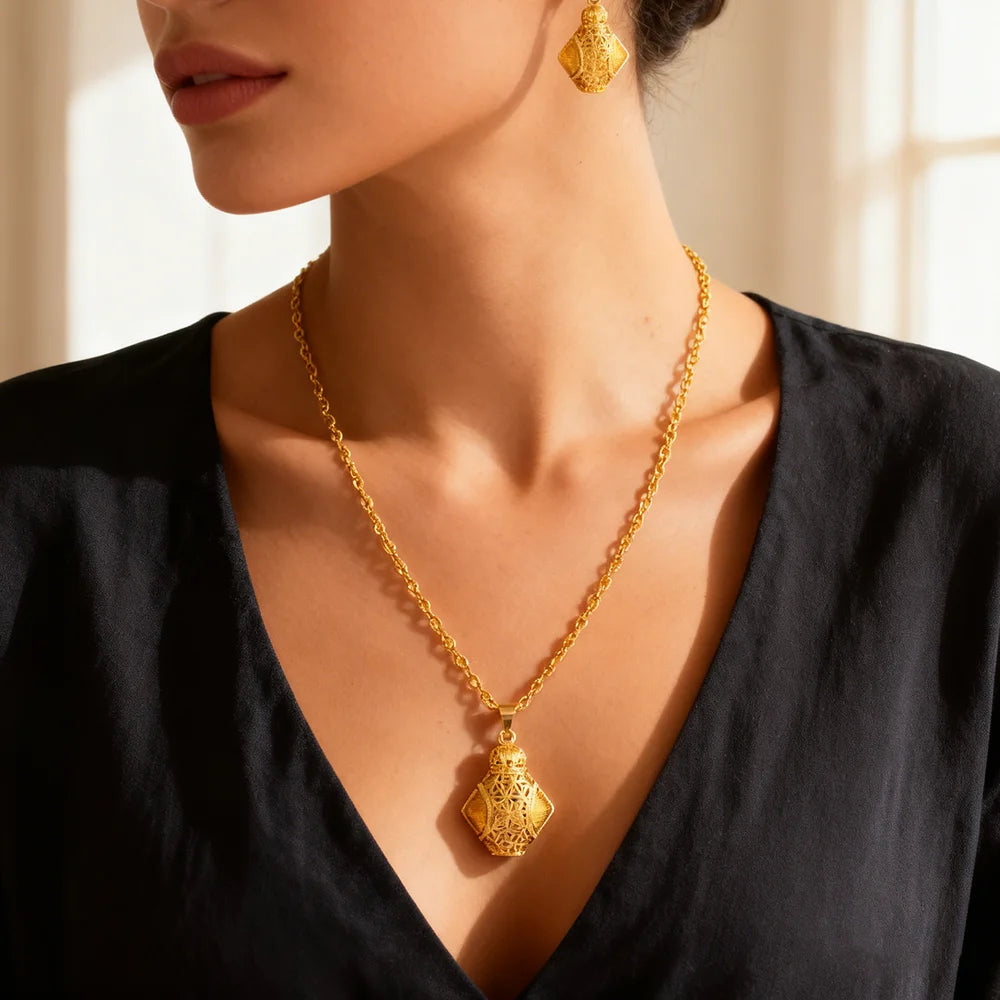 Modeschmuck-Set aus Gold, Edelstahl-Ohrringe und Halsketten für Damen, einfaches Persönlichkeitsgeschenk, Hochzeitsfeier-Accessoires