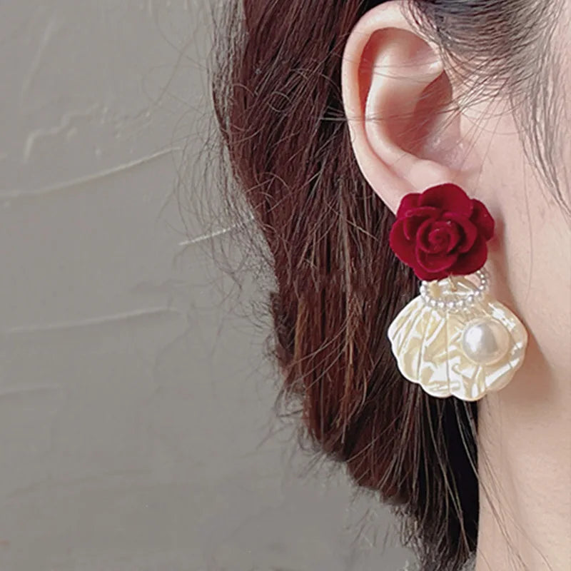Fashion Einzigartige Glänzende Muschel Blumen Anhänger Ohrringe für Frauen Temperament Perlenohrringe Süßes Design Hochzeitsgeschenke