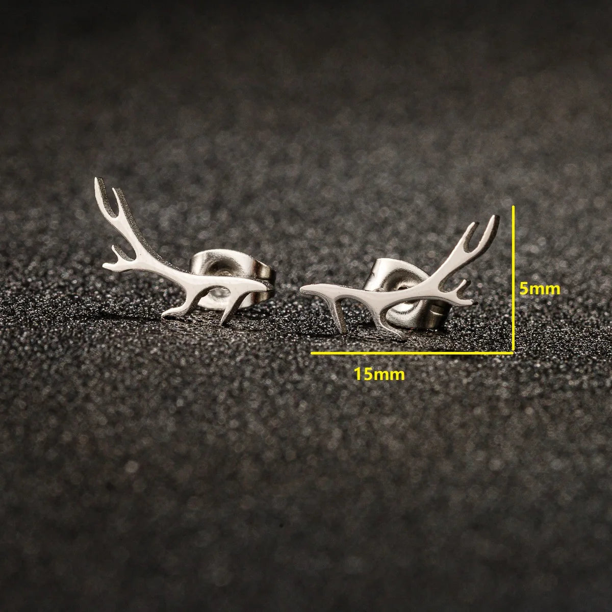 High Quality Stainless Steel Stud Earrings Girl Snowflake Elk Deer Silver Color Tragus Piercing Women'S Earrings Christmas Gifts