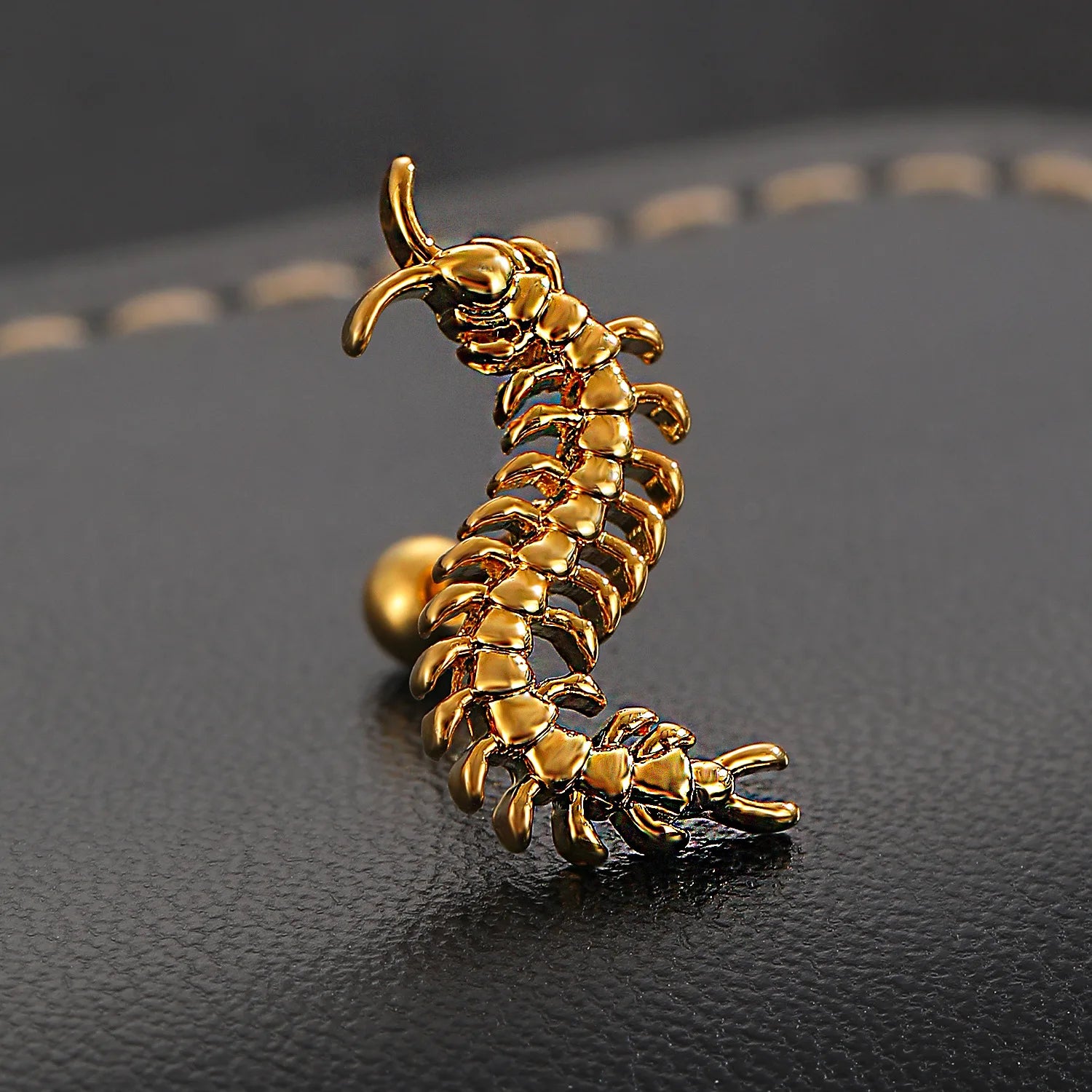 A Personalized Stainless Steel Centipede Earring, Trendy Men's and Women's Hip-hop Rock Avant-garde Jewelry Ear Studs