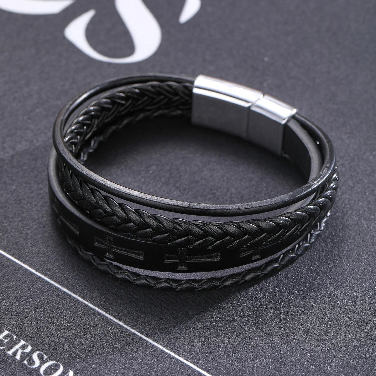 Fashion Kreuz Lederseil Armband für Herren Vintage Geflochtenes Lederarmband Punk Metall Magnetverschluss Persönlichkeit Armband Schmuck