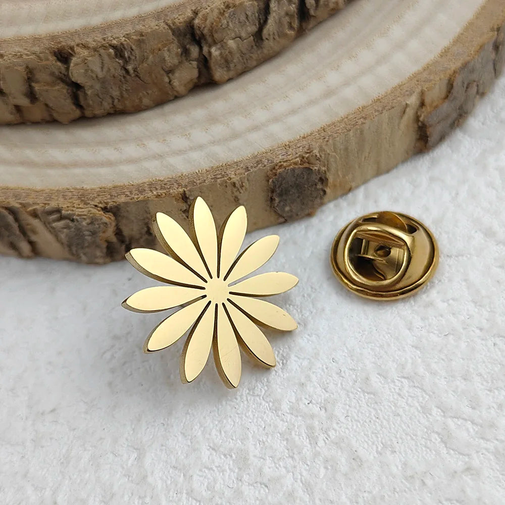 New sunflower men's lapel pin, 316L stainless steel gold-plated badge, black brooch for suit accessories, gift for father