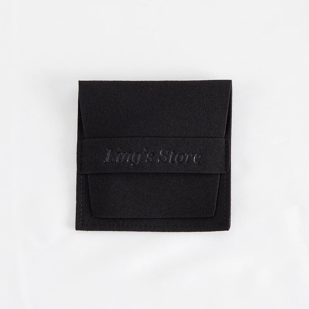 50/100 Stück schicke individuelle Logo Schmuck Microfaser Streifen Tasche Rose Beige Rosa Umschlag Samt Ring Ohrring Anhänger Halskette Ohrstecker Beutel