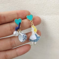 Märchenprinzessin Alice Asymmetrische Ohrringe mit Imitationsperlen, blauer Herz-Hängeohrringe, süße Mädchen-Emaille-Ohrringe