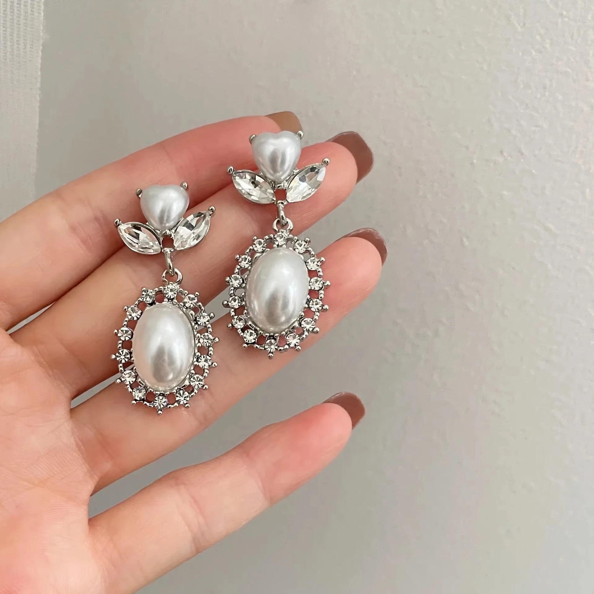 Aretes colgantes coreanos en forma de corazón para mujer, niña, regalo romántico de San Valentín, joyería de moda, perlas colgantes, aretes bonitos con lazo