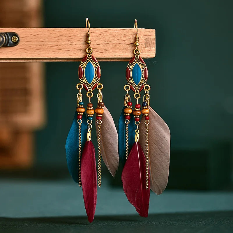 Neue ethnische lange Feder-Ohrringe für Damen, böhmische Quastenperlen, handgemachte Emaille-Ohrringe, Mädchen, Braut, Hochzeitsschmuck