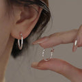 S925 Silber Geometrische Verdrehte Kreis Ohrringe Damen Elegant Einzigartiges Design Koreanische Vielseitige Funkelnde Blumenohrstecker