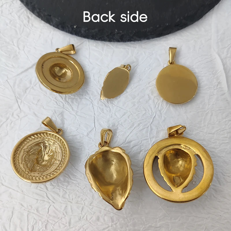 Colgante de cabeza de león con incrustaciones de cristal, estilo hip hop, para hombre, moda creativa, acero inoxidable, color dorado, para fiesta o club, joyería
