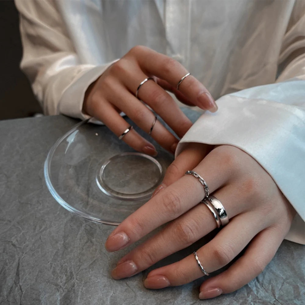 El set de anillos "Tide Cool Ring" para mujer, anillo coreano, anillo de red, joyería roja que no se decolora, anillo de viento frío, anillo de dedo índice Hip Hop